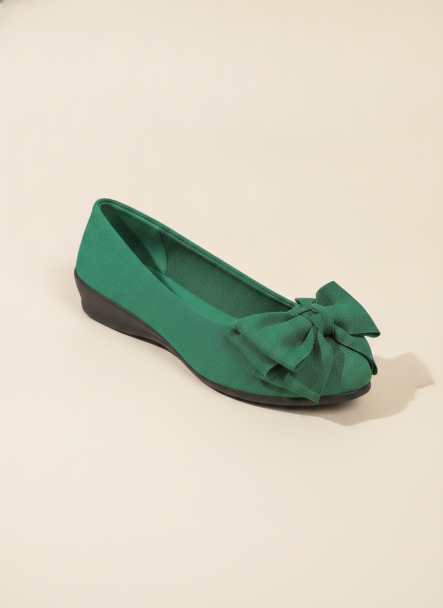 Emerald Ballet Flats with Bow Detail for Effortless Comfort