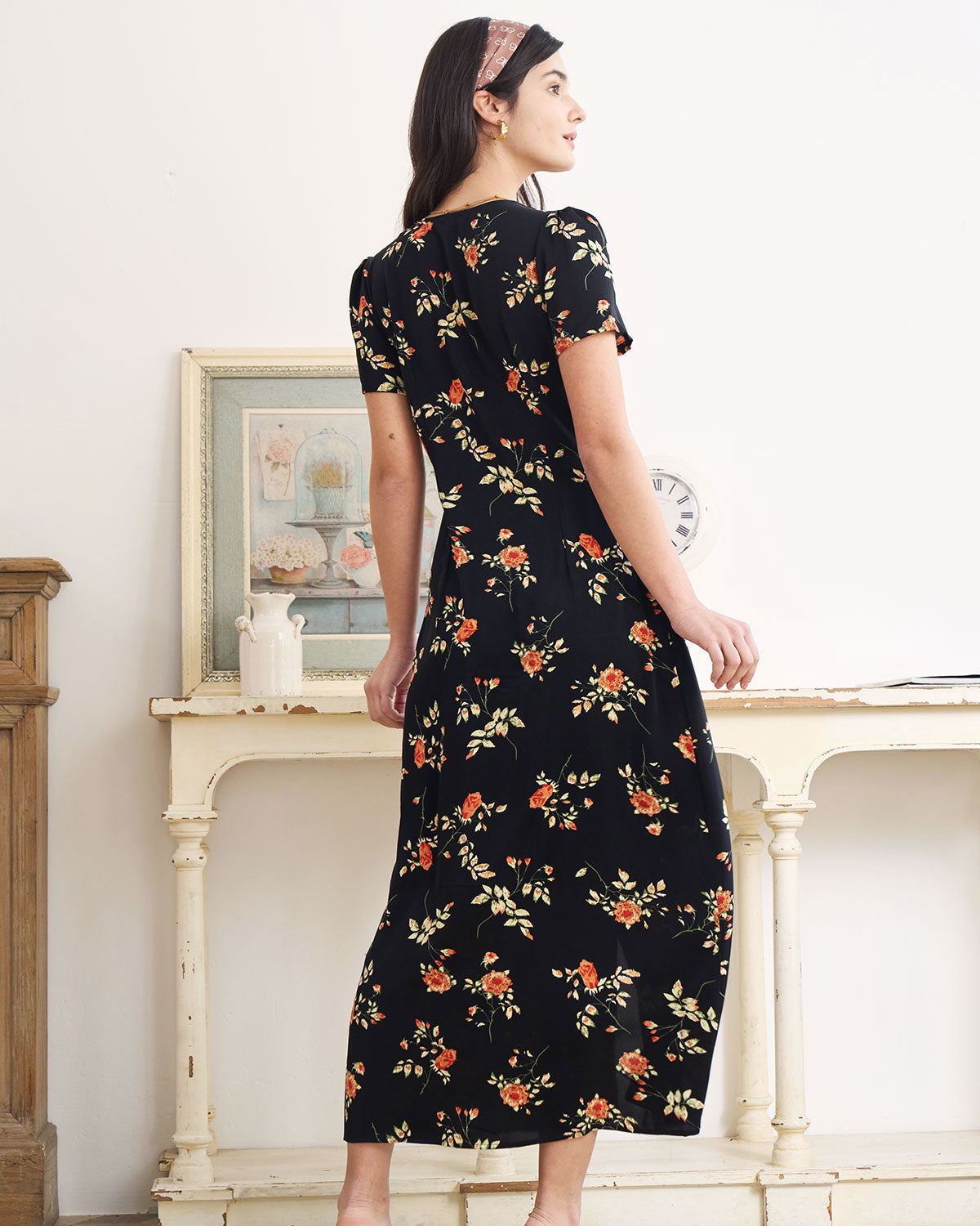 Black Floral V-Neck Maxi Dress - Effortless Elegance