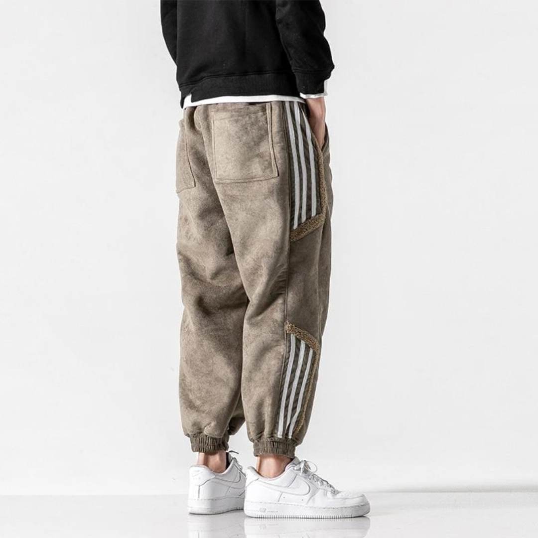Men's relaxed fit jogger trousers for everyday wear