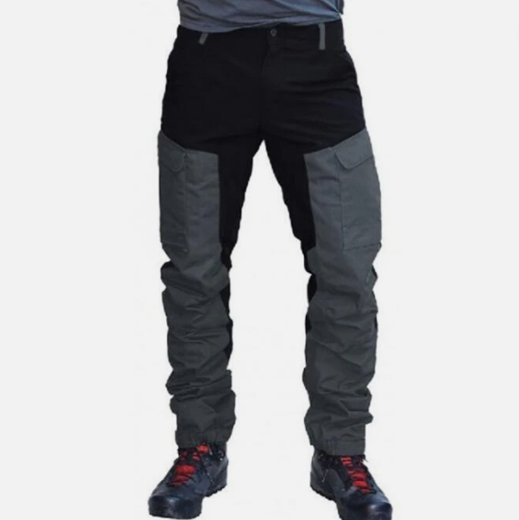 Men's cargo trousers with functional pockets