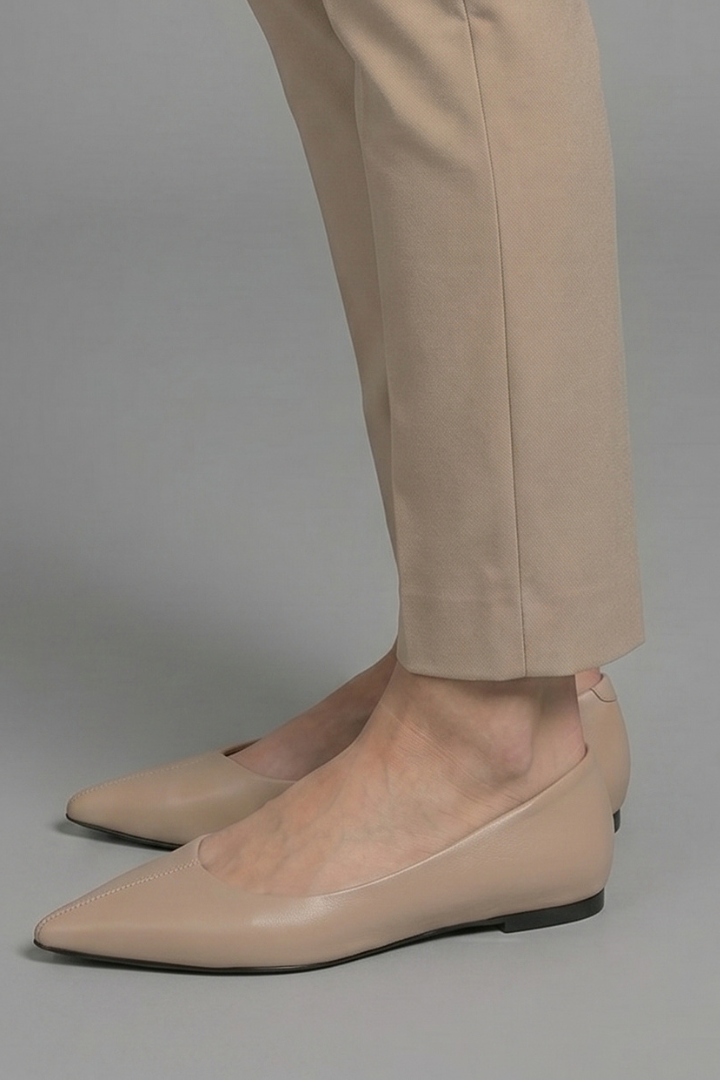 Women's Leather Ballet Flats with SlipOn for Everyday Wear — Beige